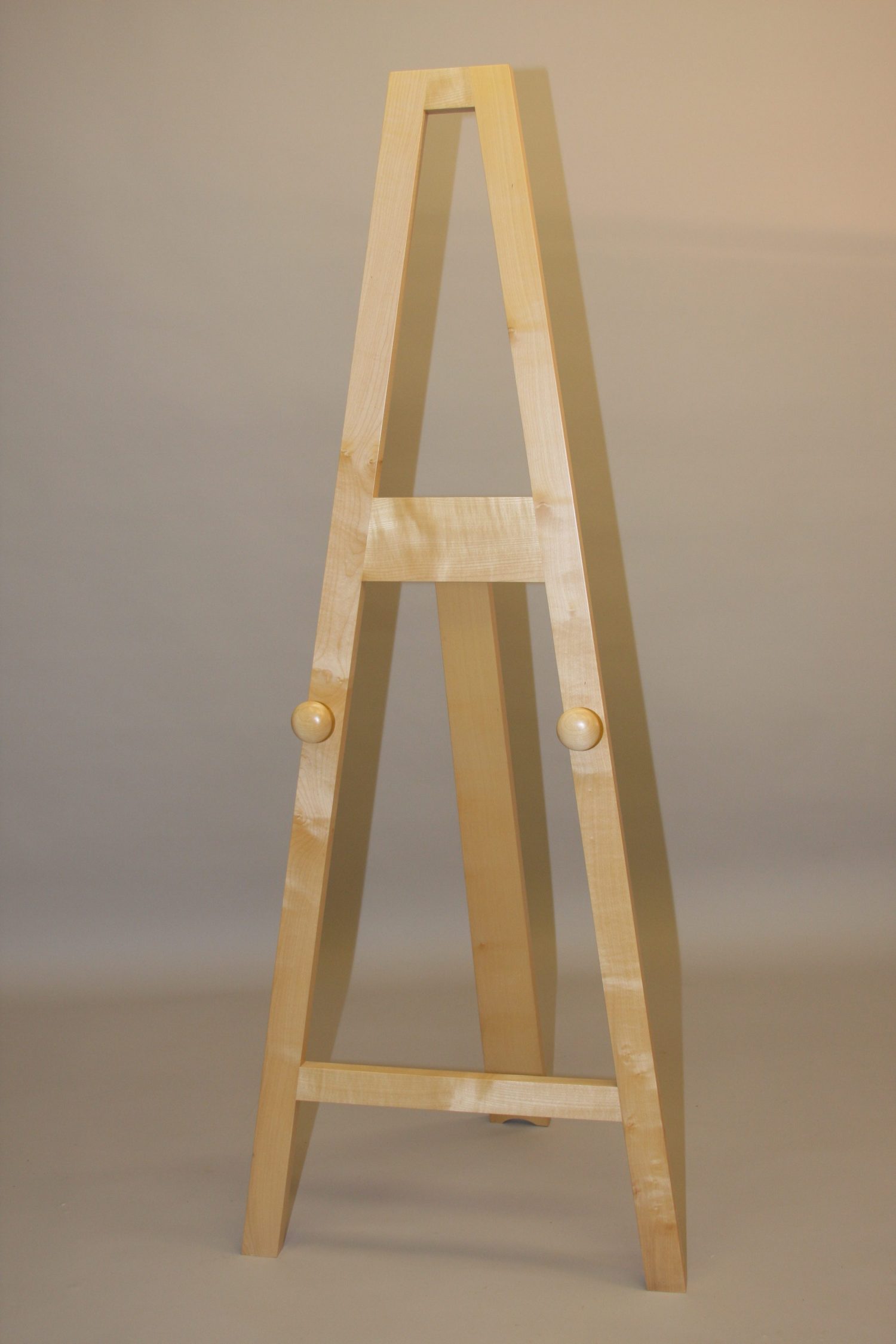 Sycamore Easel