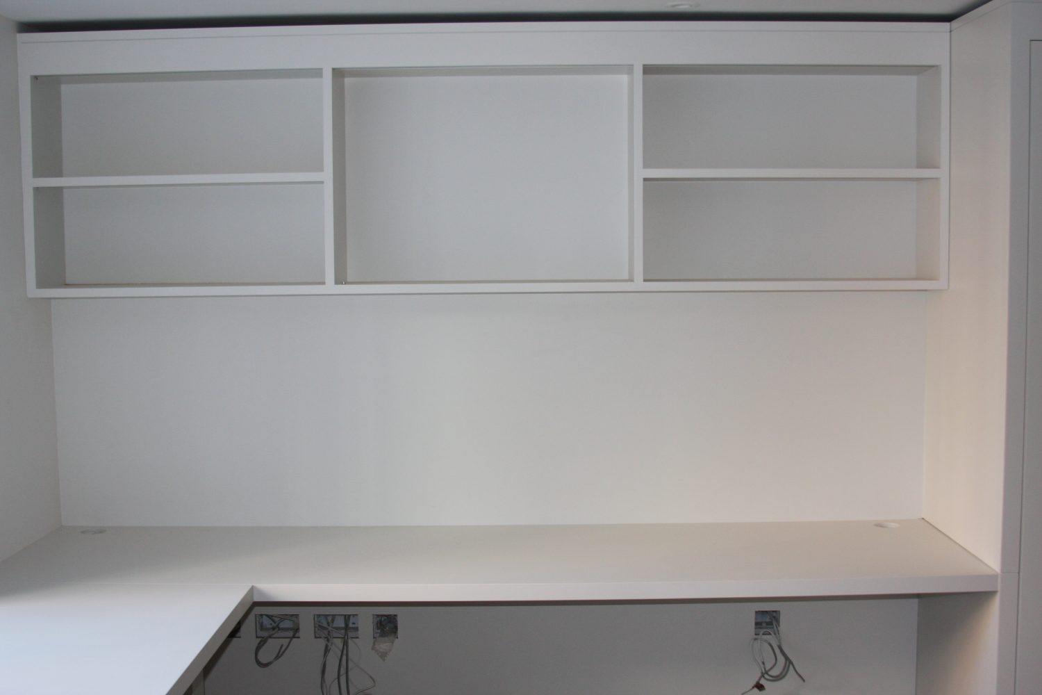 Wall Cabinet above Worktop