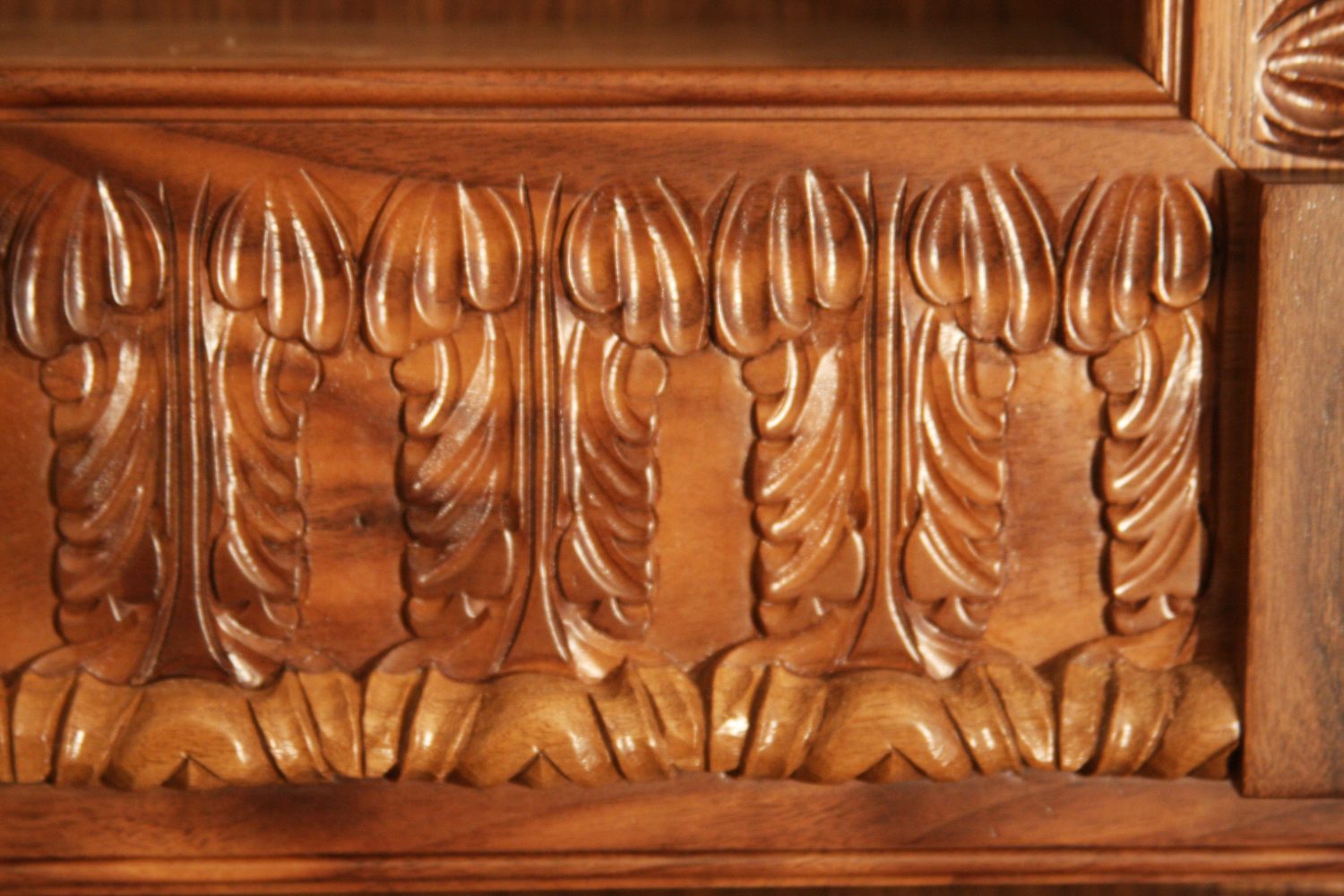 Acanthus Leaf Carved Detail