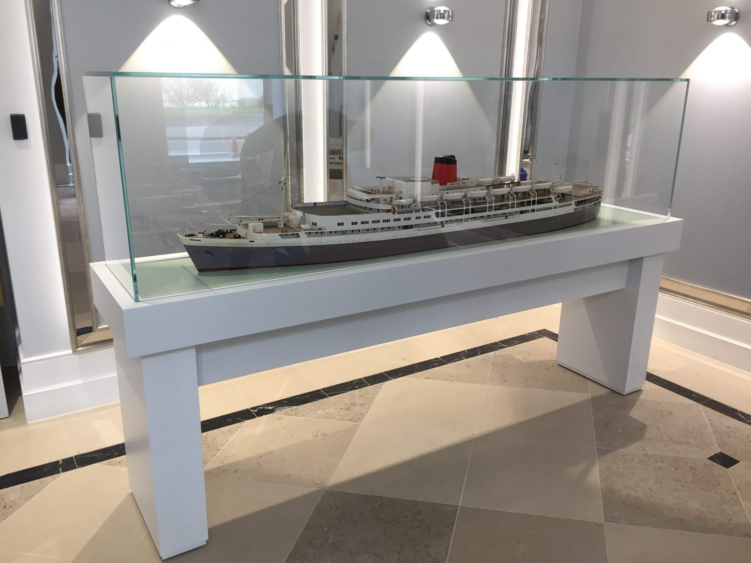 Contemporary Model Ship Case